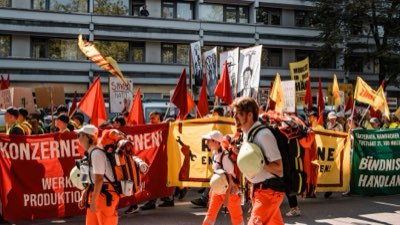 Macht: Guide durch Fraktionsbildung und interne Machtkämpfe